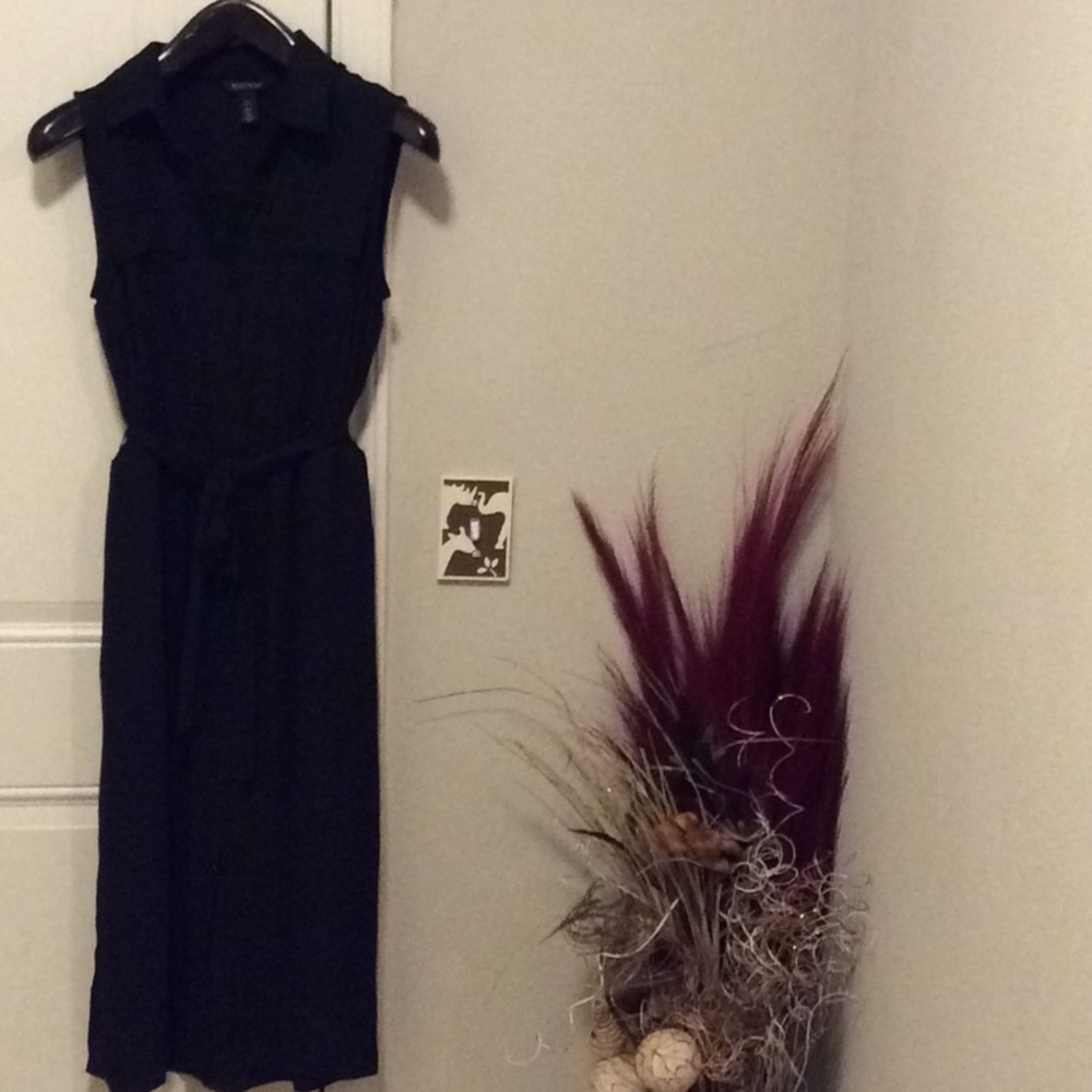 White House and Black Market dress